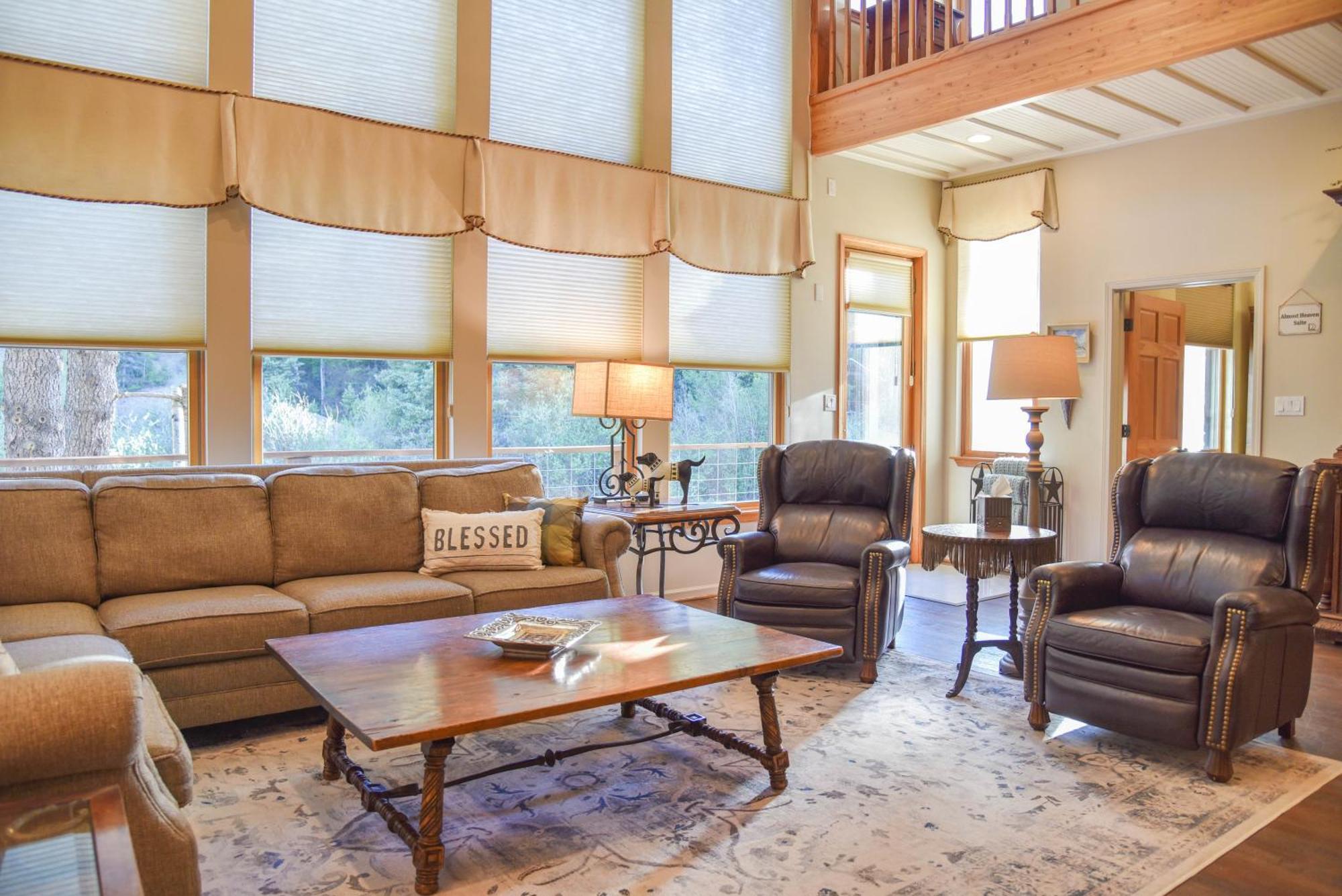 River Lyric Lodge - Formerly Double Dog 红河 外观 照片